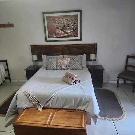 Mimosa Guesthouse Colesberg Ngoại thất bức ảnh