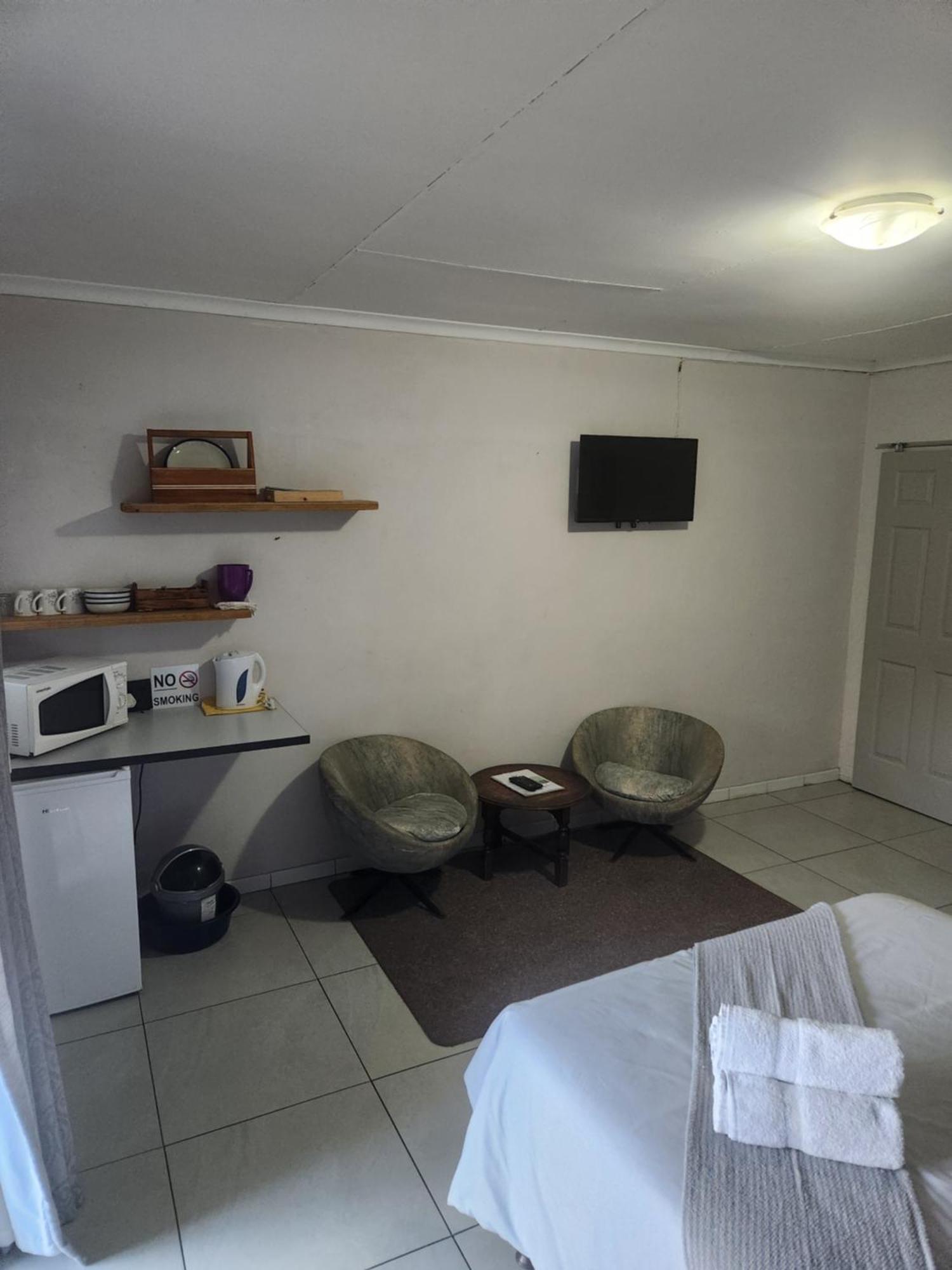 Mimosa Guesthouse Colesberg Ngoại thất bức ảnh
