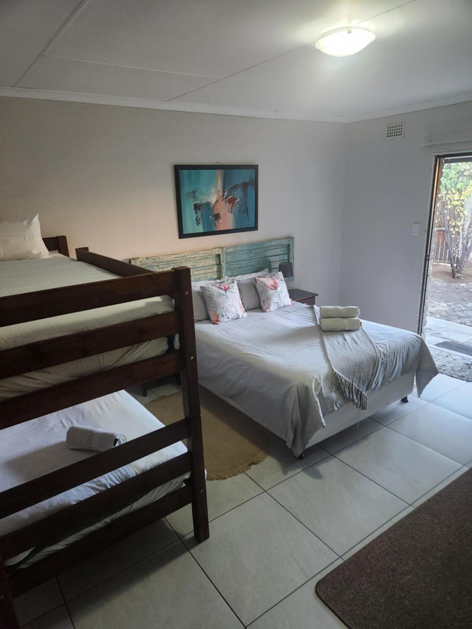 Mimosa Guesthouse Colesberg Ngoại thất bức ảnh